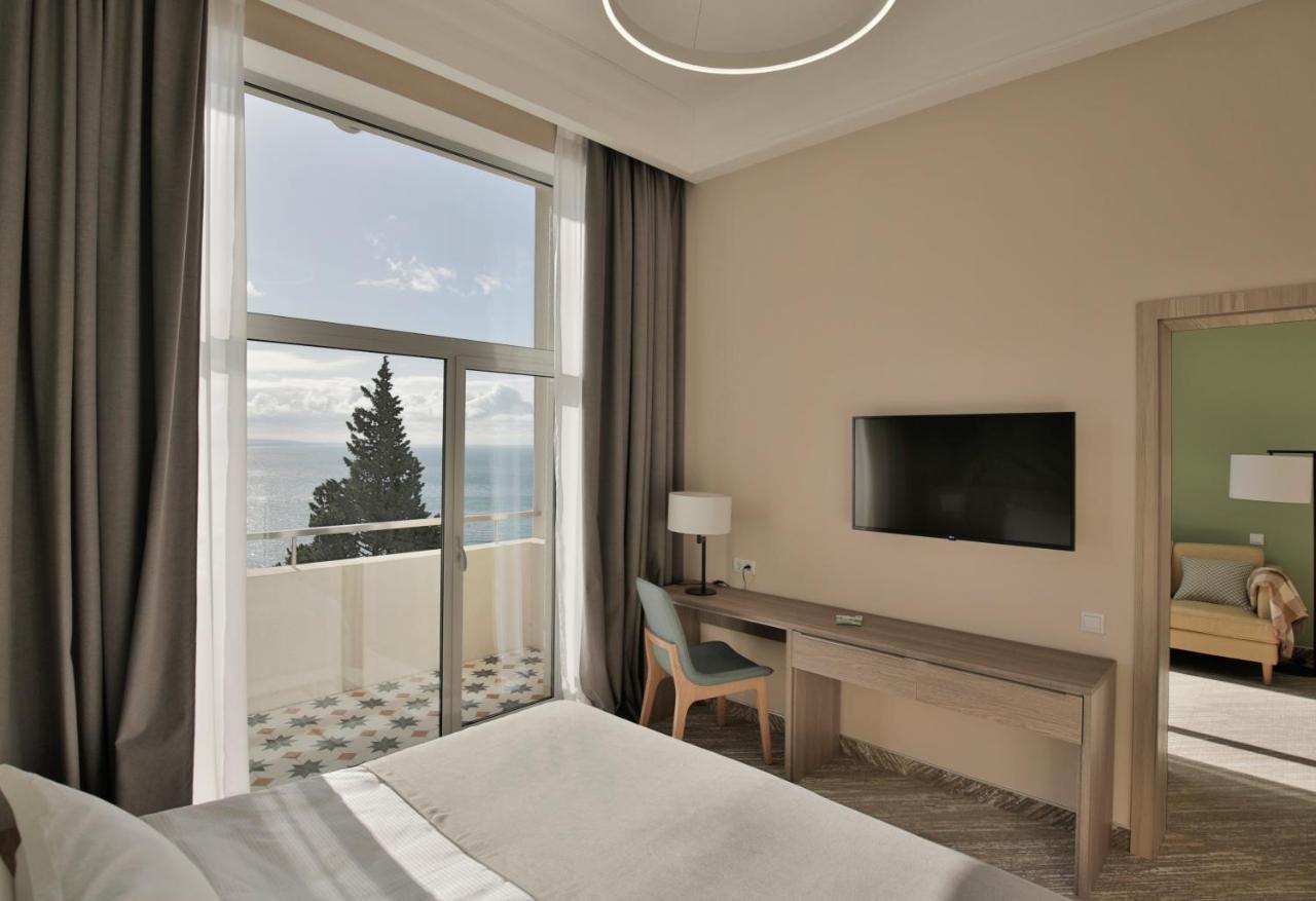Garden Resort Gagra Exterior photo