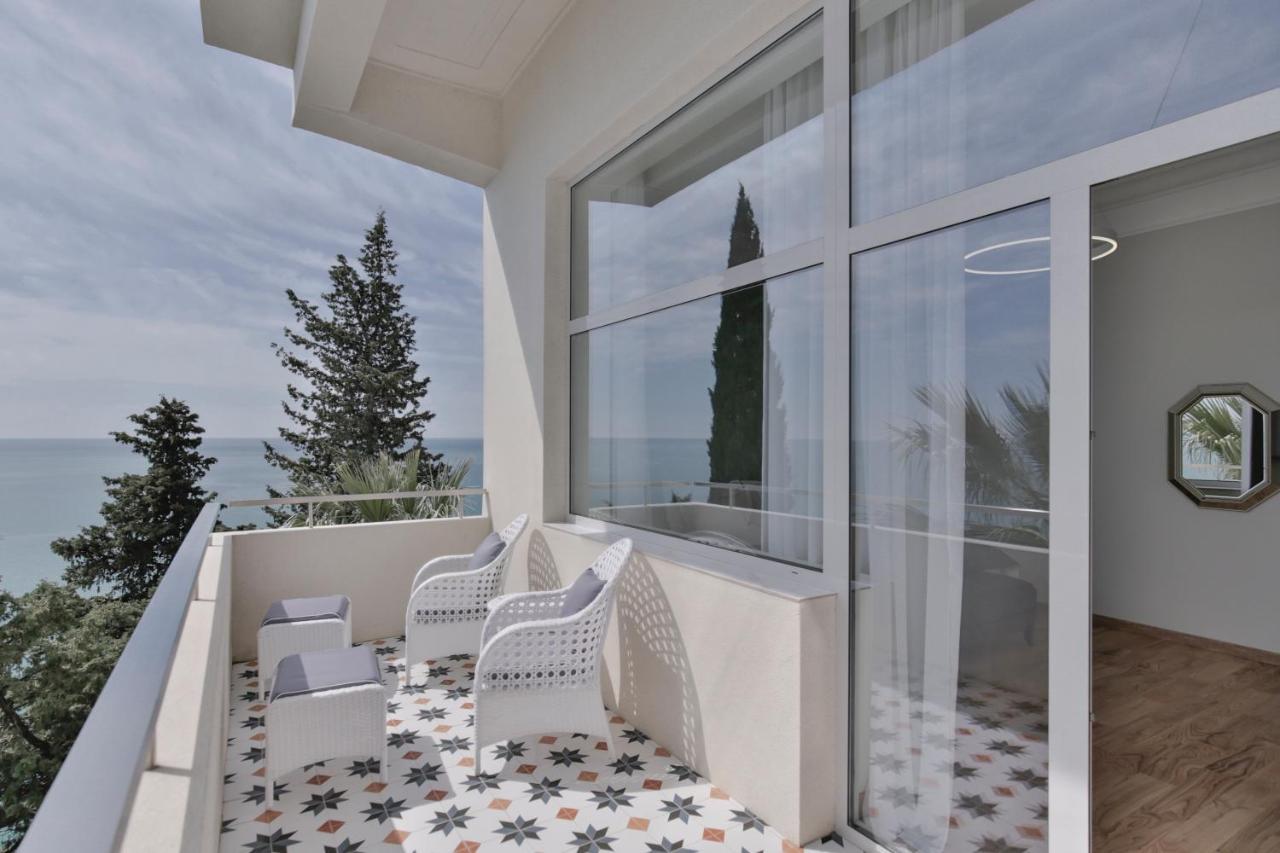 Garden Resort Gagra Exterior photo
